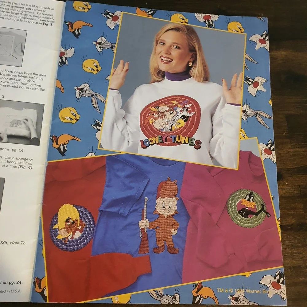 Vintage Looney Tunes Cross Stitch Pattern Book Lot Leisure‎ Arts 2564 2723 1990s